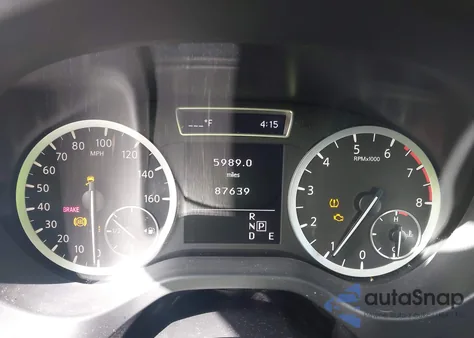 2017 Infiniti Qx30 Premium z USA, uszkodzony, nr VIN SJKCH5CR1HA016630